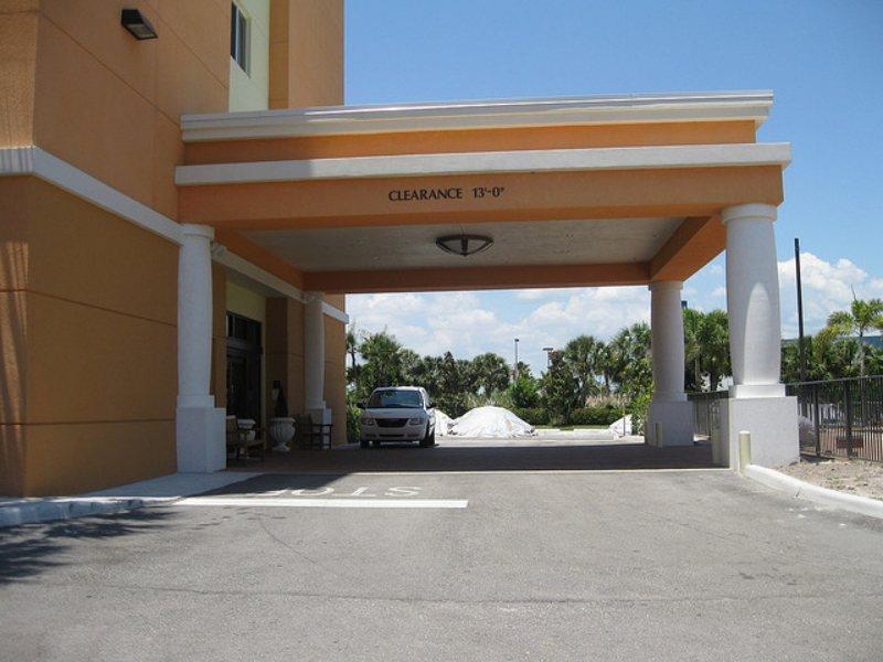 Hawthorn Extended Stay By Wyndham West Palm Beach Bagian luar foto